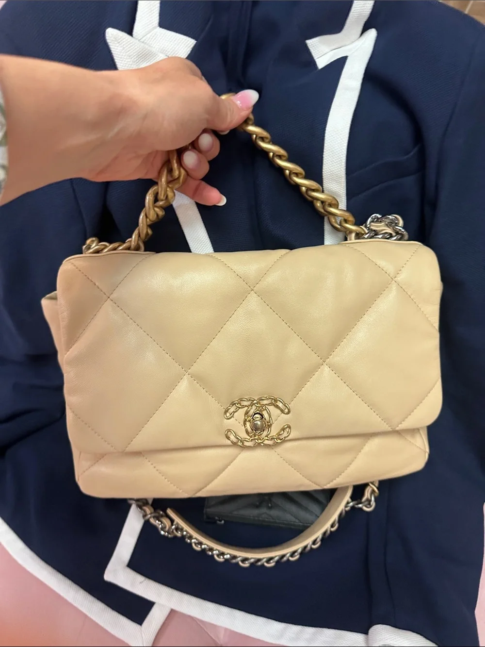 Chanel 19 Quilted Leather shoulder bag